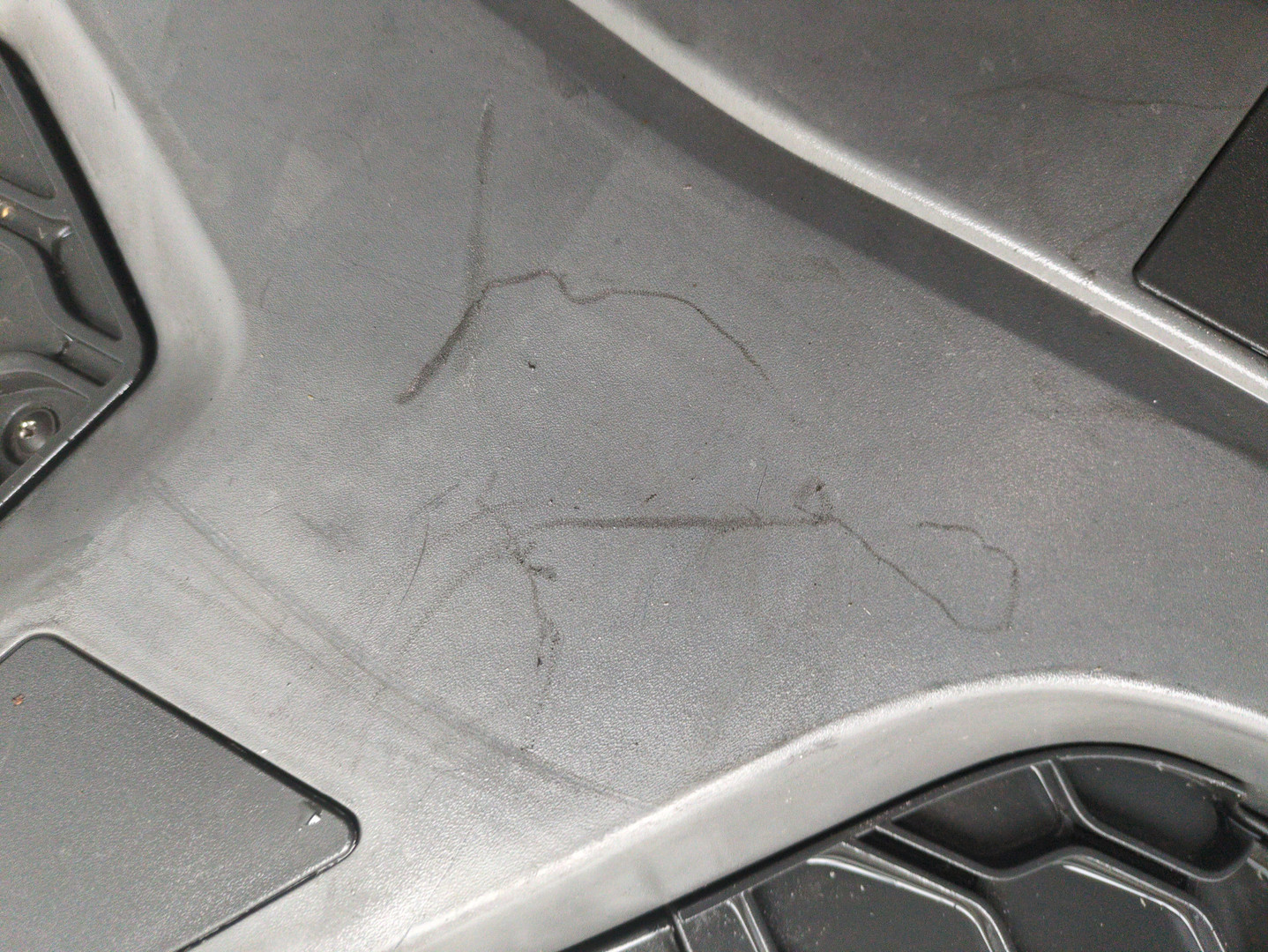 Бампер передний