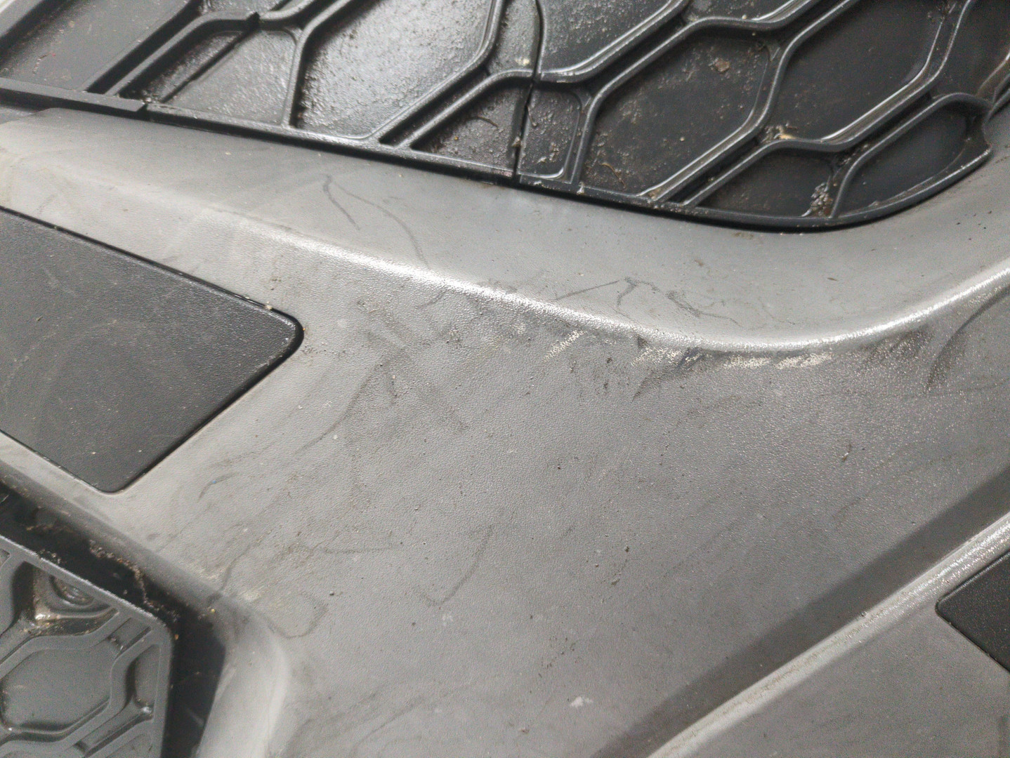 Бампер передний