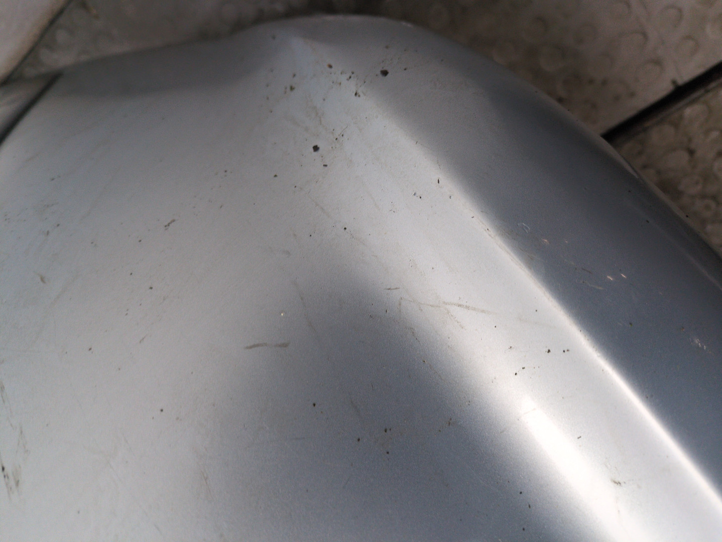 Бампер задний