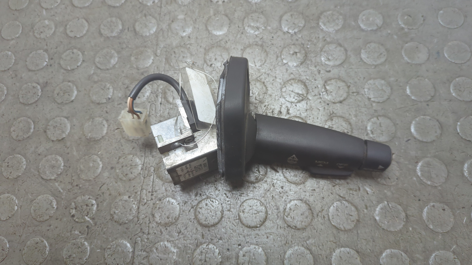 Переключатель круиз контроля