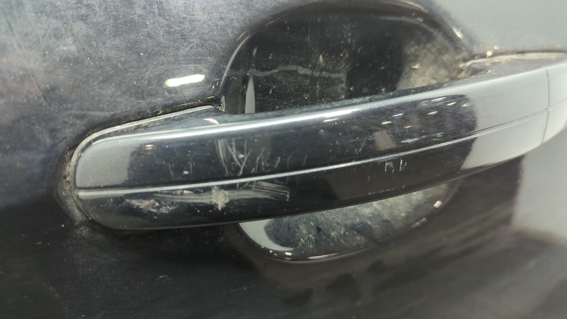 Дверь передняя левая