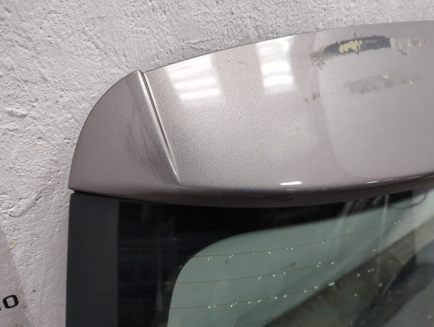 Дверь багажника