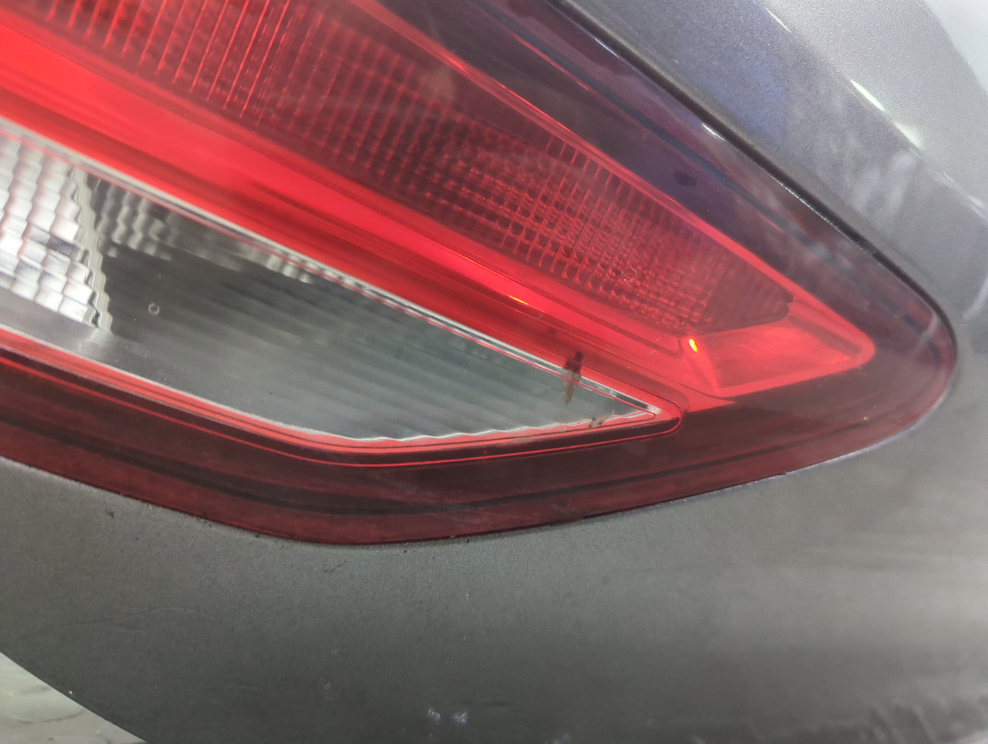 Дверь багажника