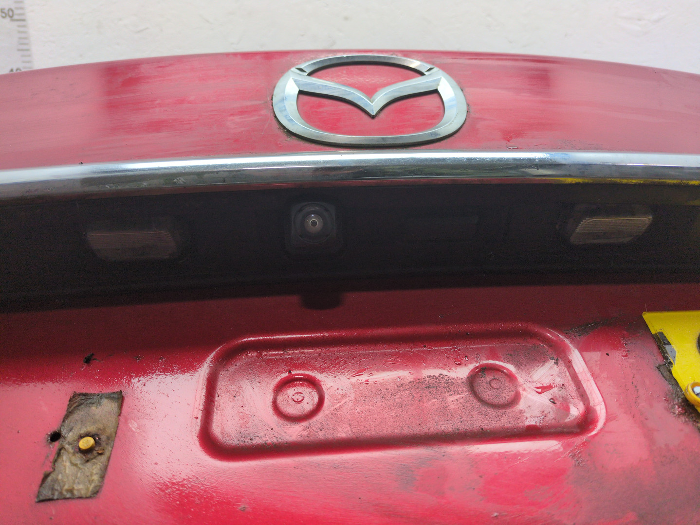 Дверь багажника