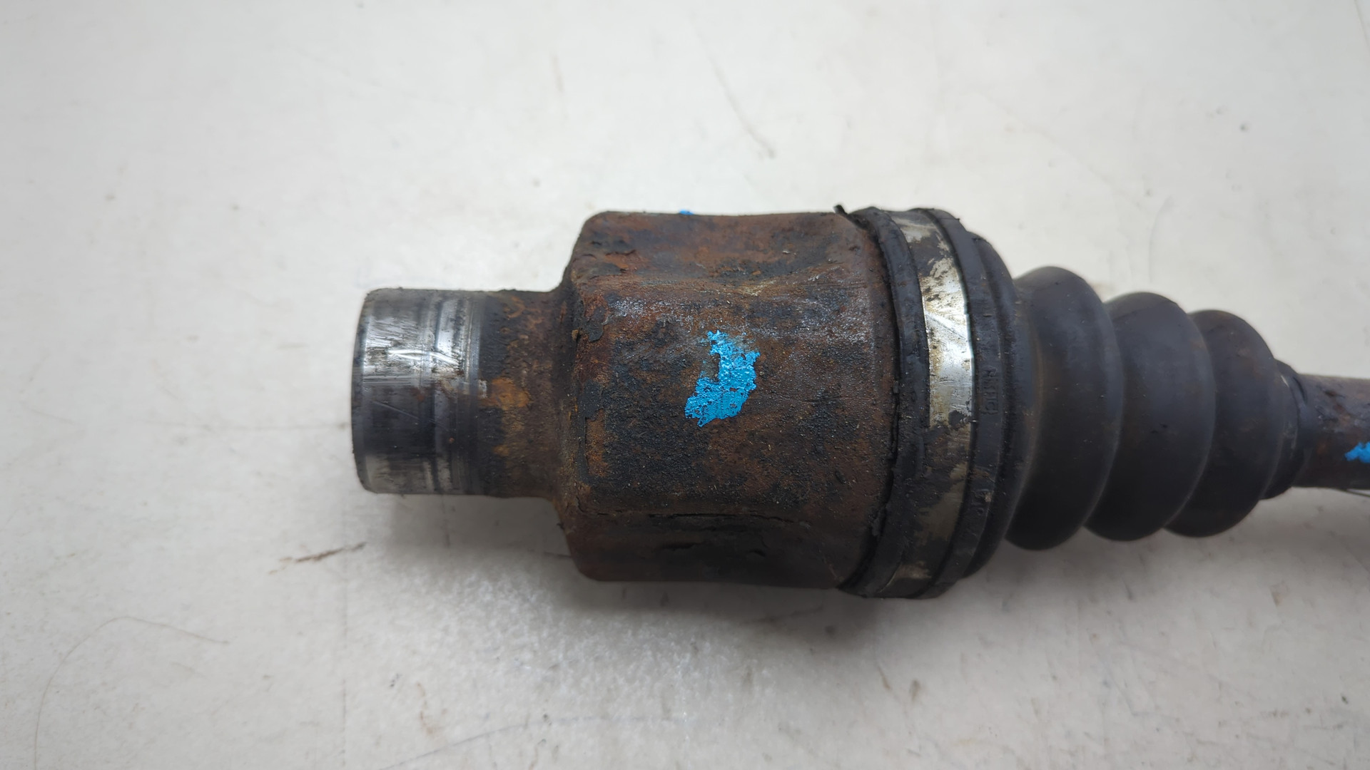 Полуось передняя левая