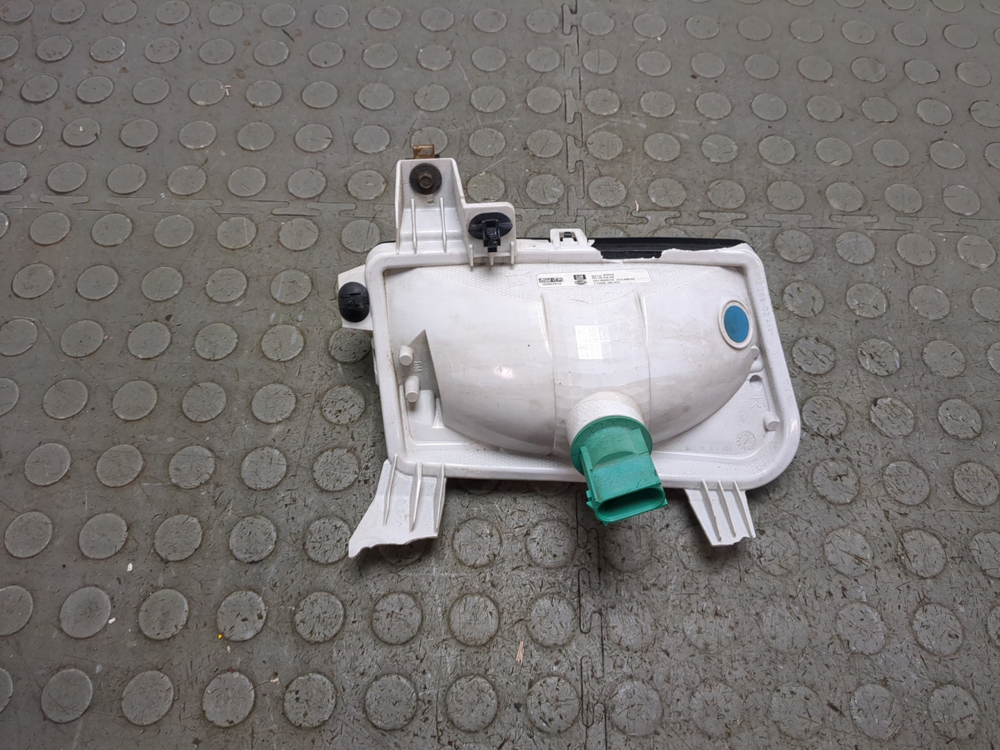 Повторитель на крыло правый