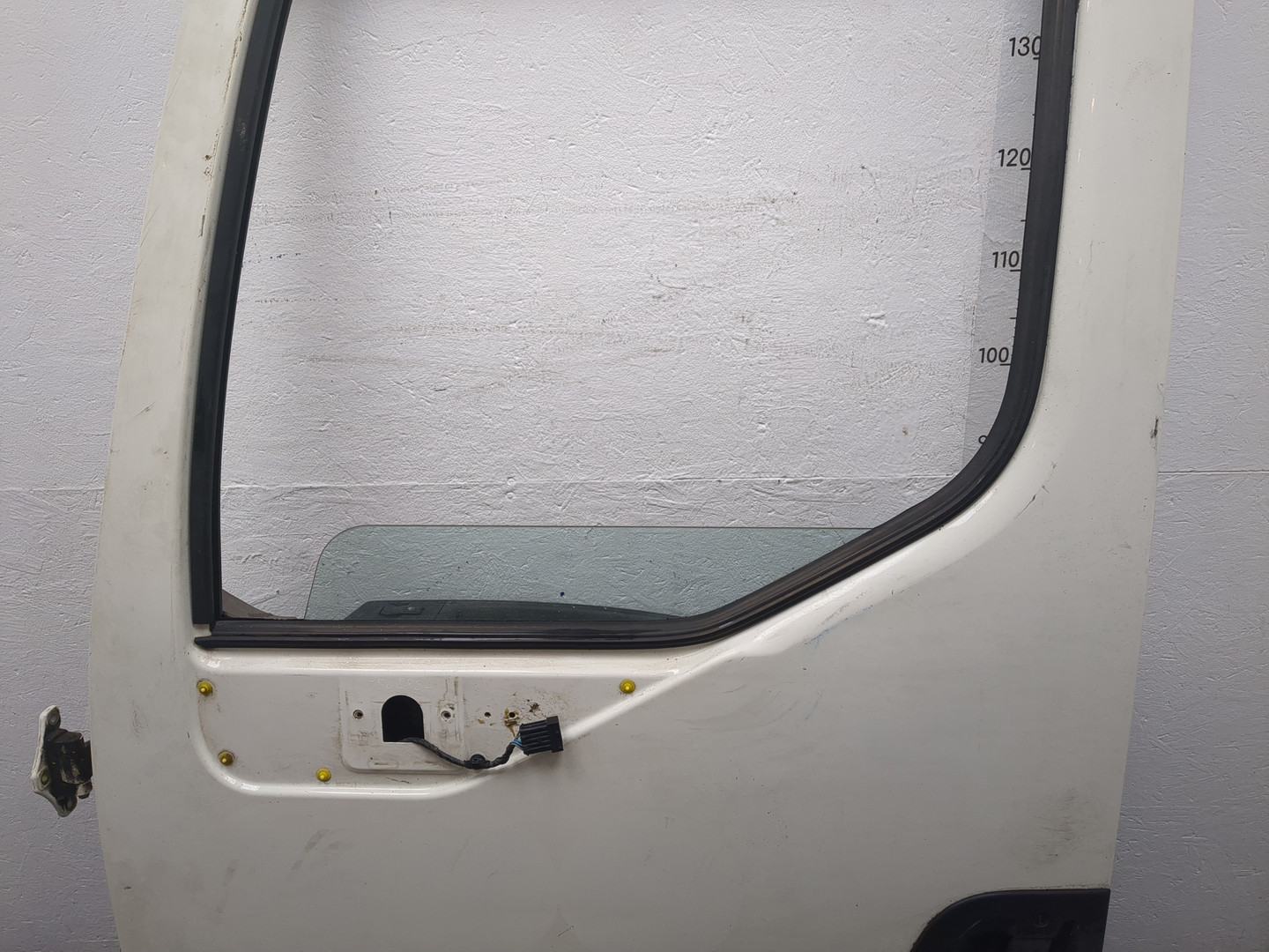 Дверь передняя левая