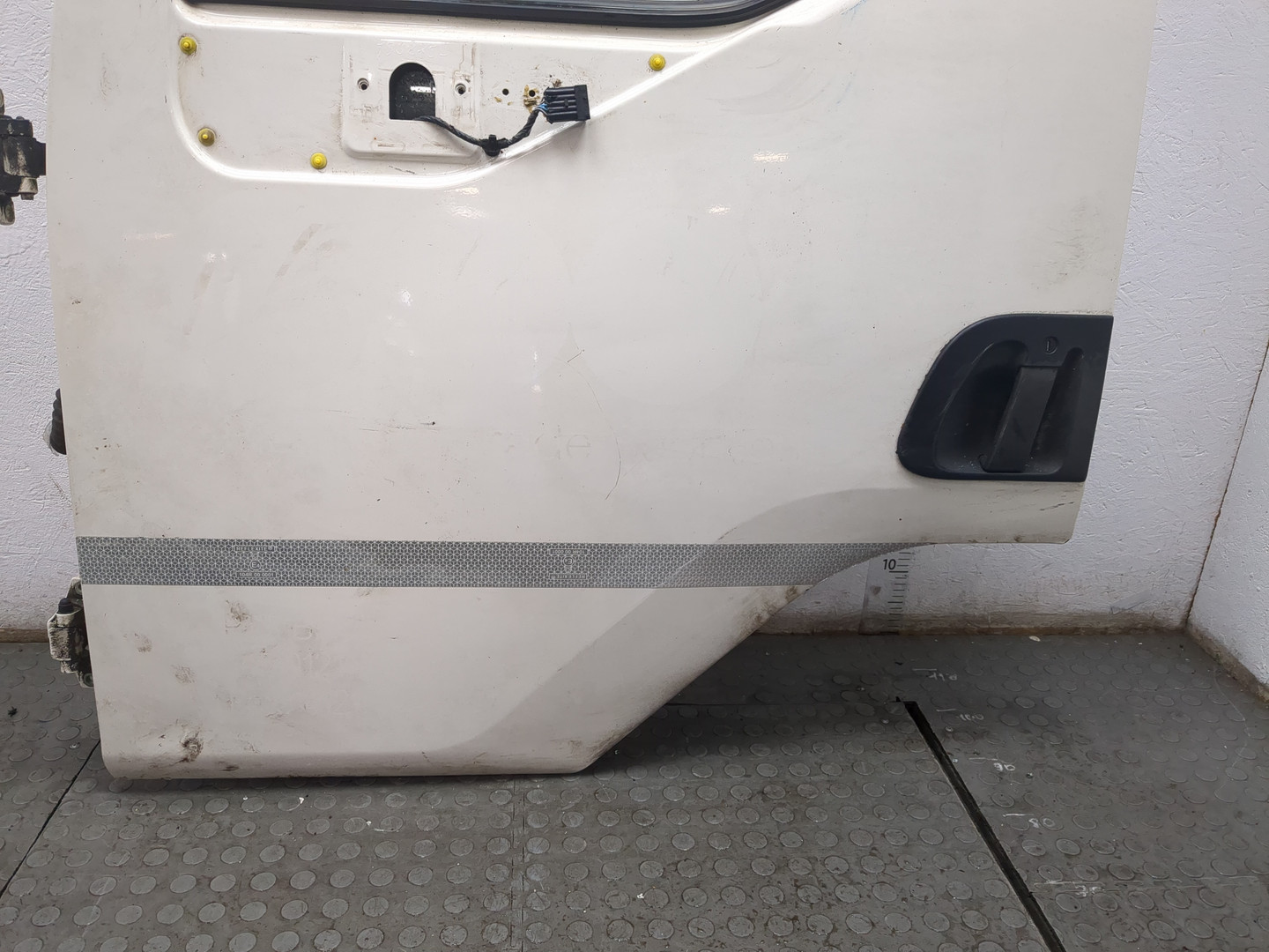 Дверь передняя левая