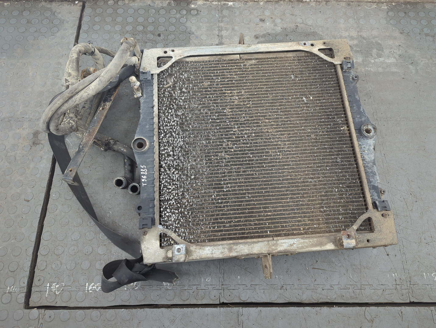 Радиатор охлаждения двигателя основной