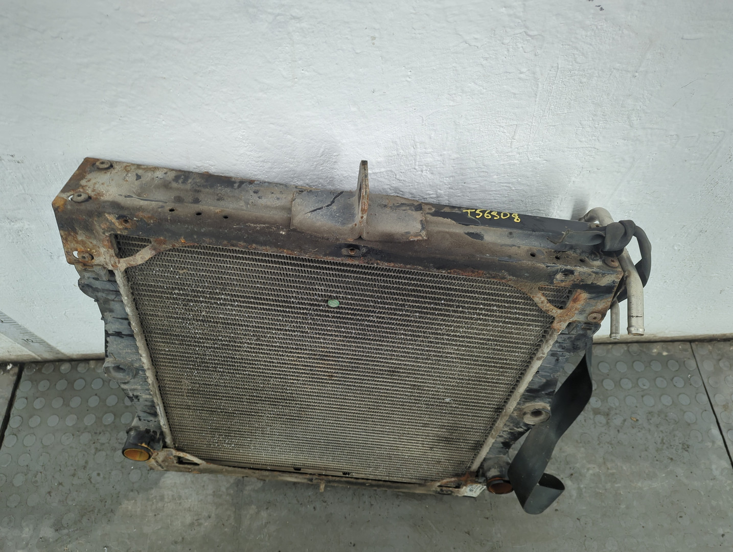 Радиатор охлаждения двигателя основной