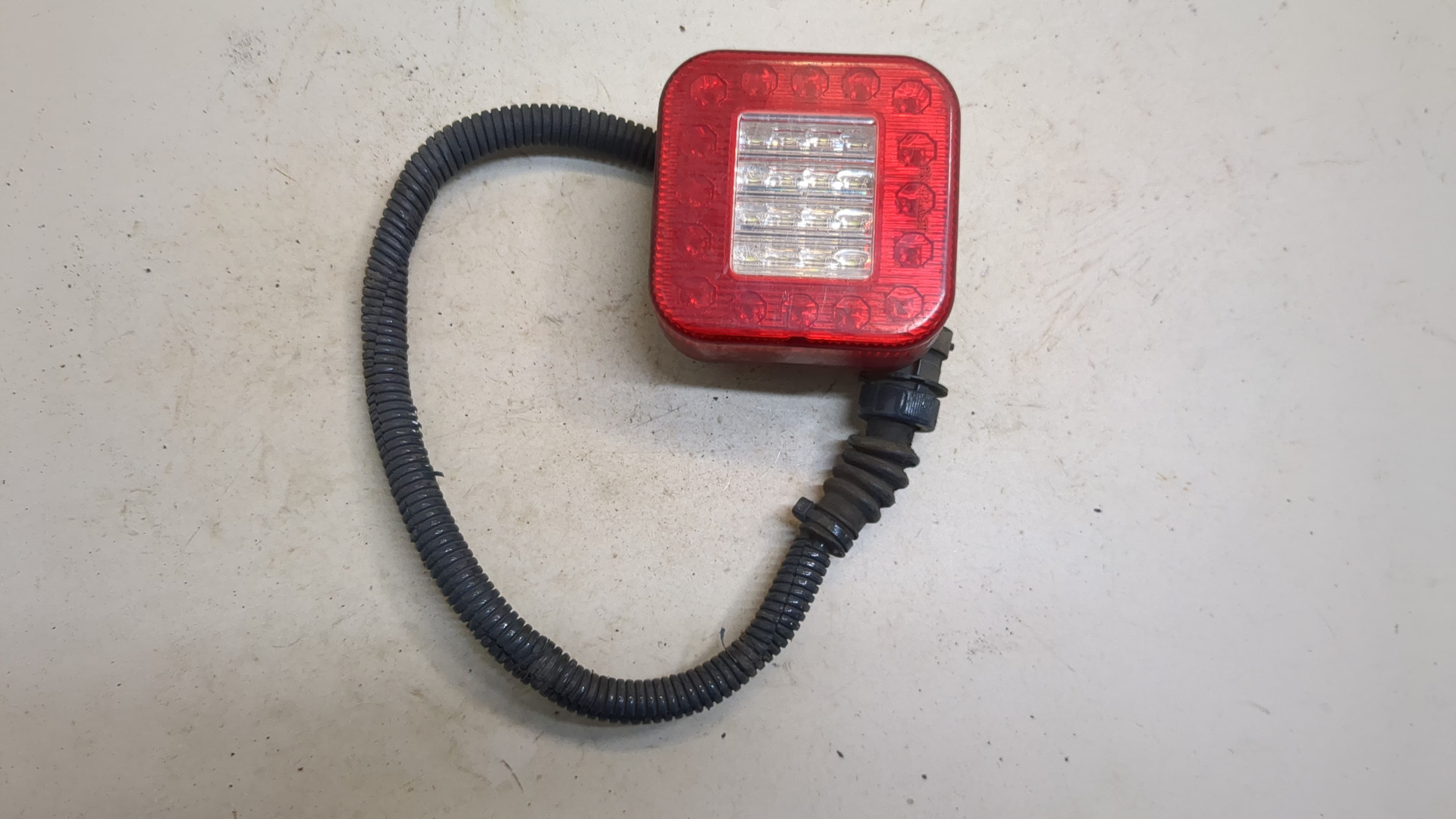 Фонарь задний противотуманный