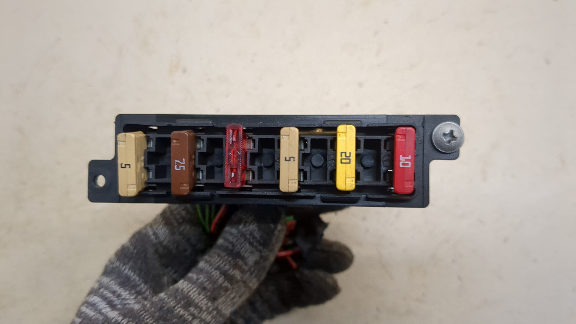 Блок предохранителей