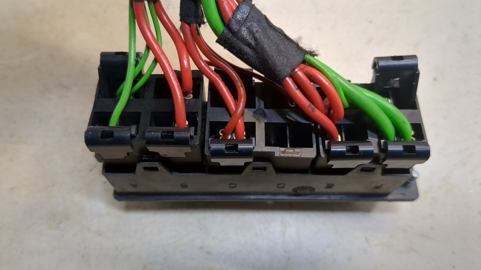 Блок предохранителей