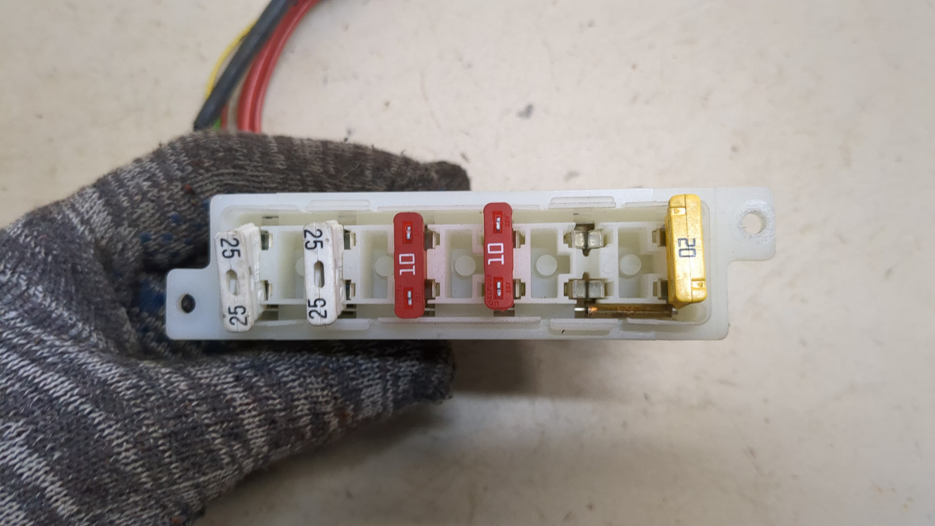 Блок предохранителей