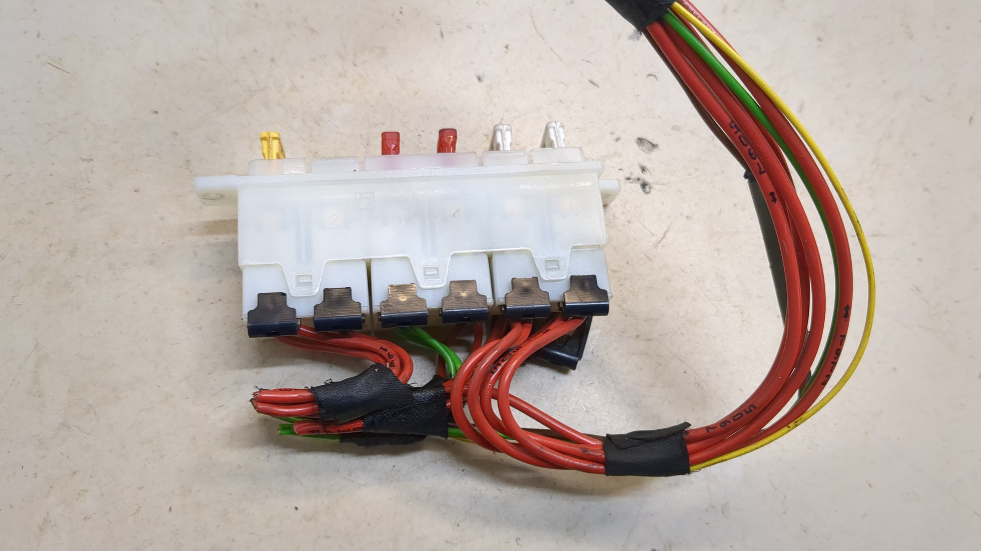 Блок предохранителей