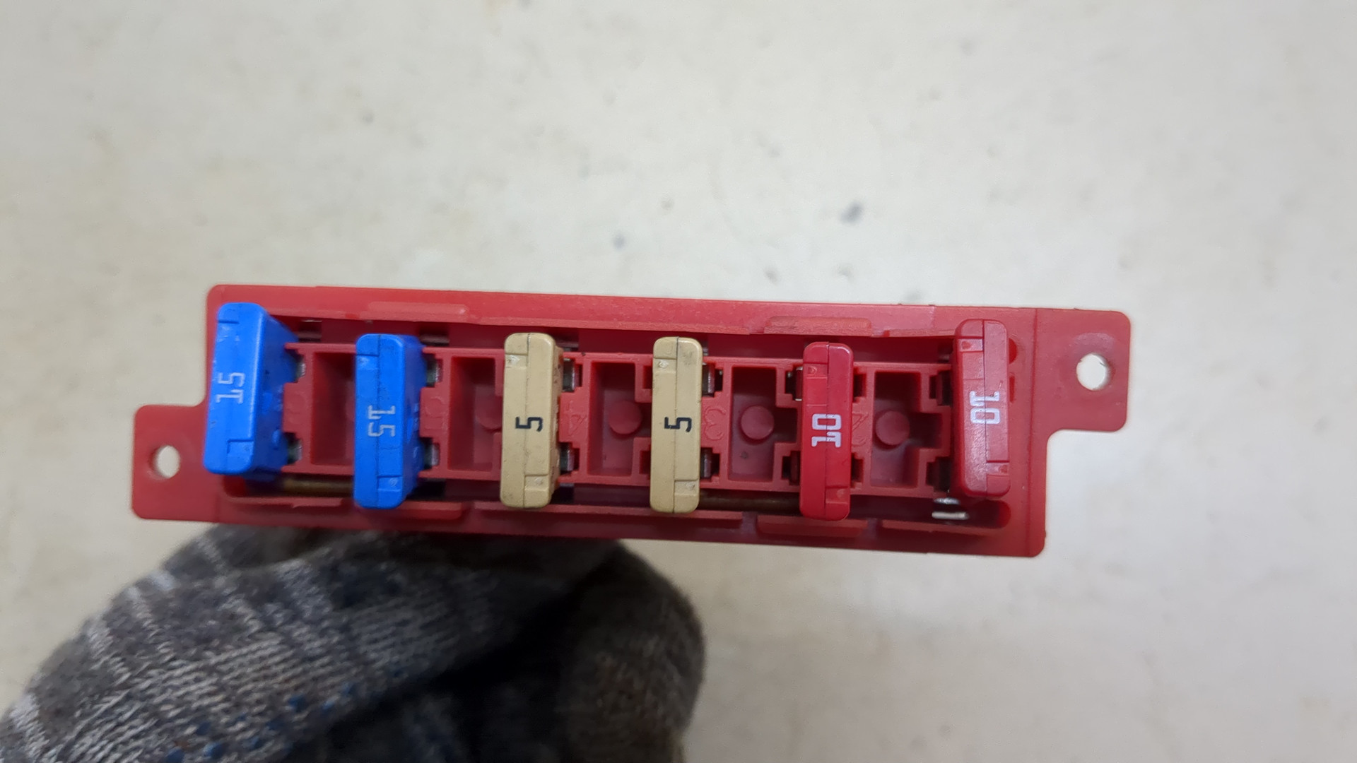 Блок предохранителей