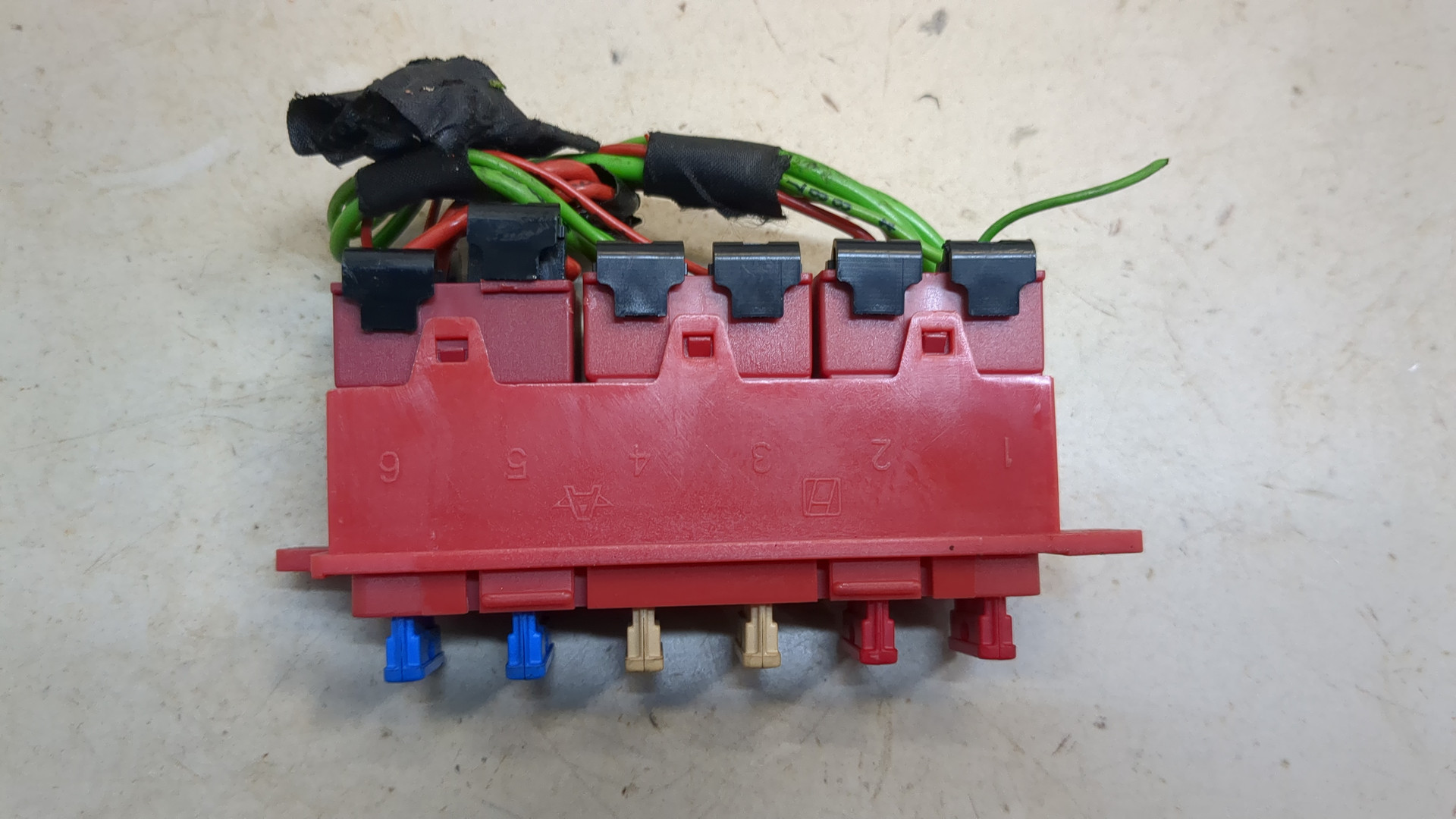 Блок предохранителей