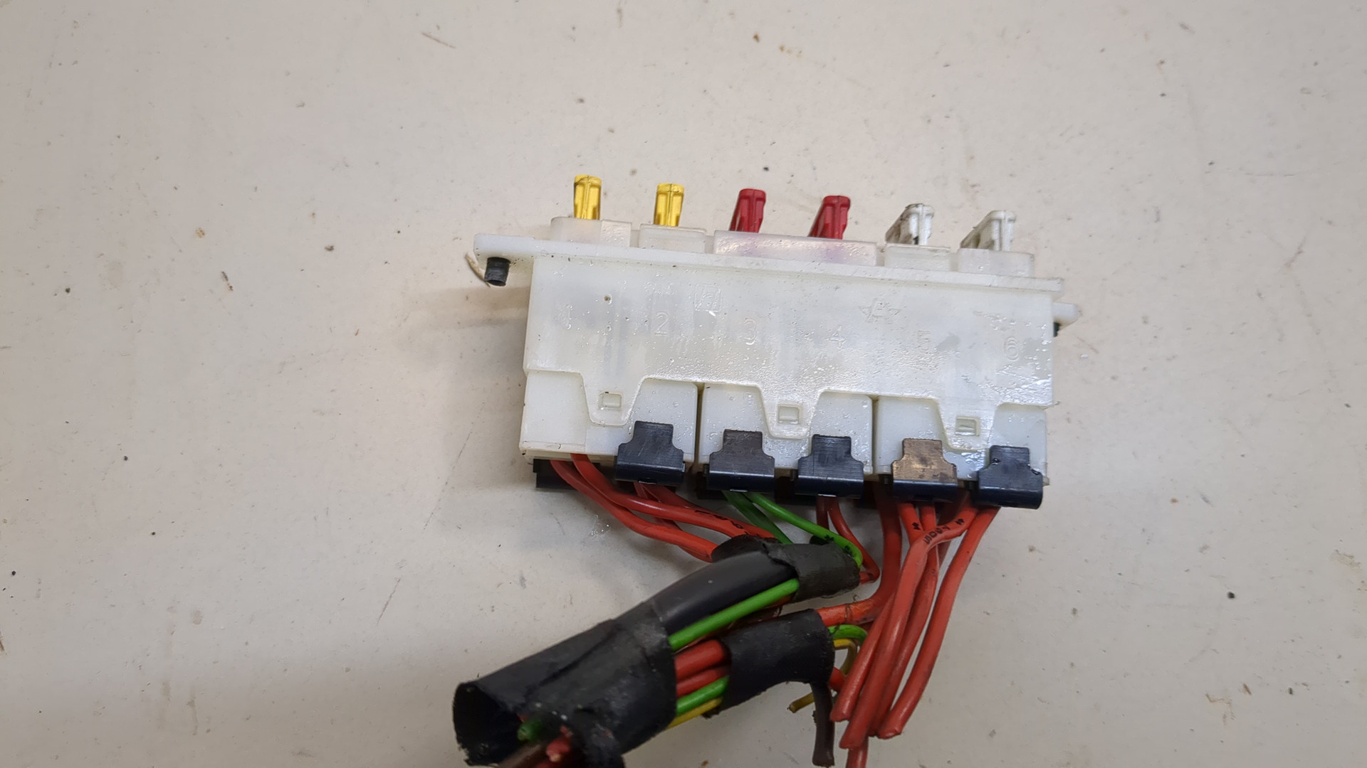 Блок предохранителей