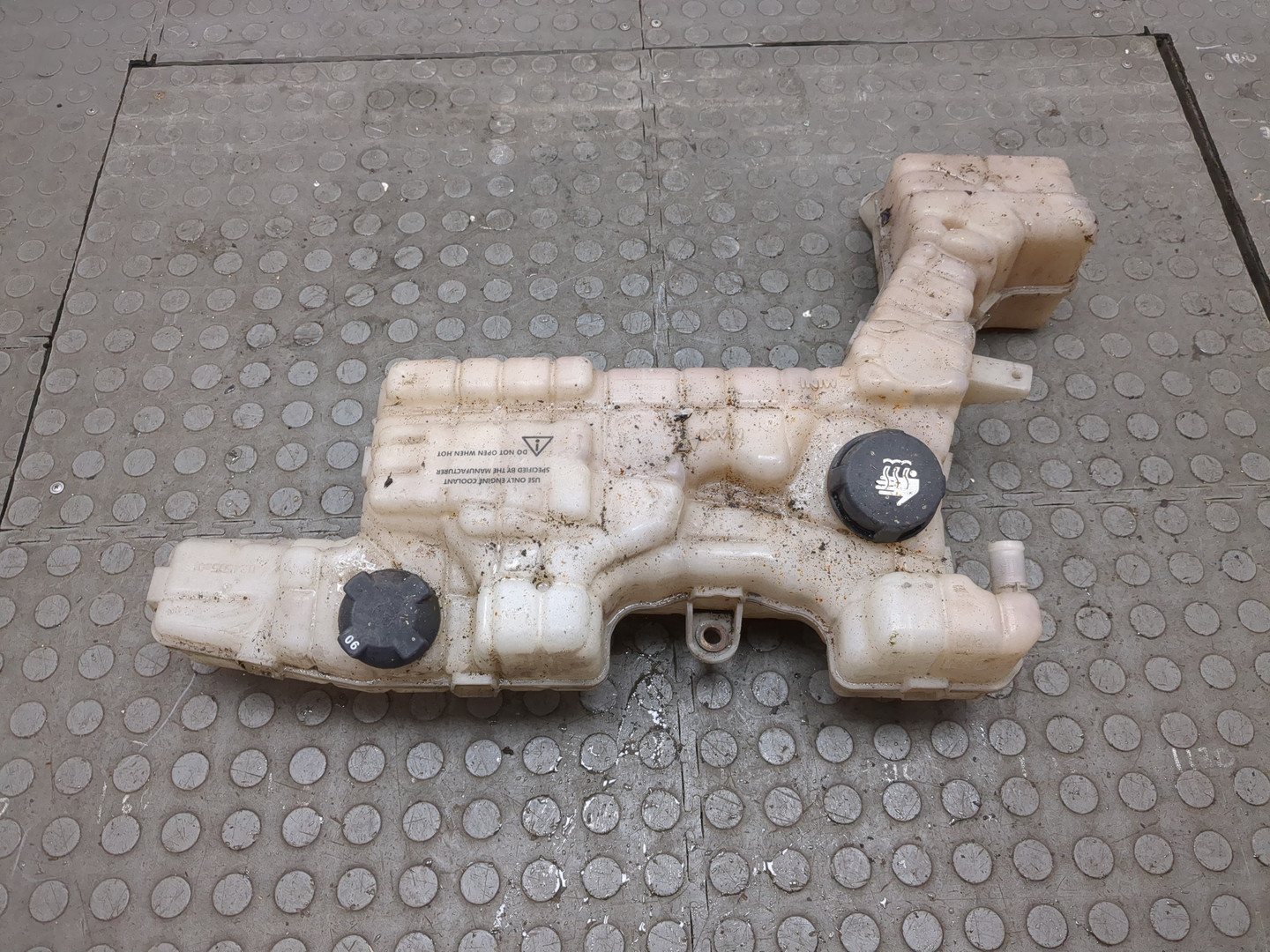 Бачок расширительный