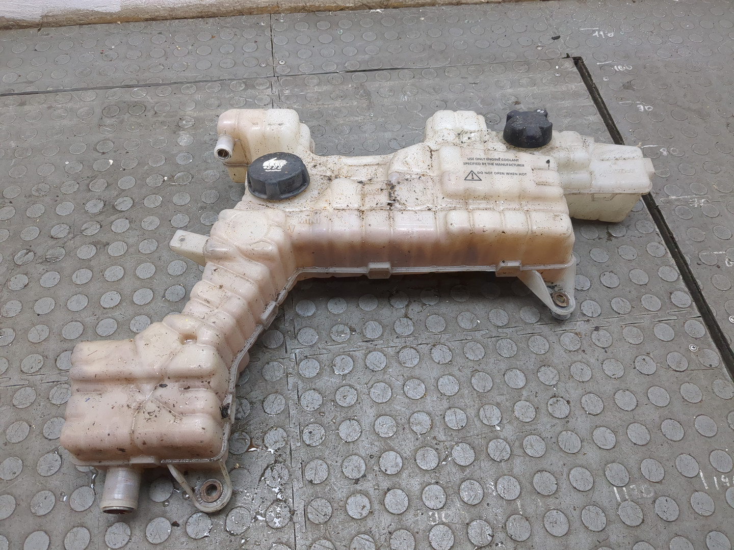 Бачок расширительный