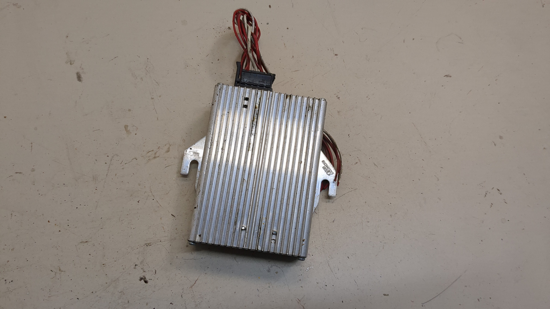 Преобразователь напряжения (адаптер)