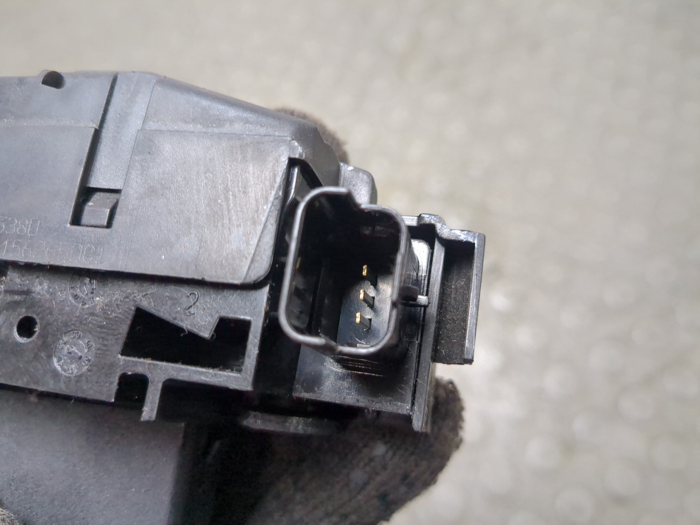 Замок багажника