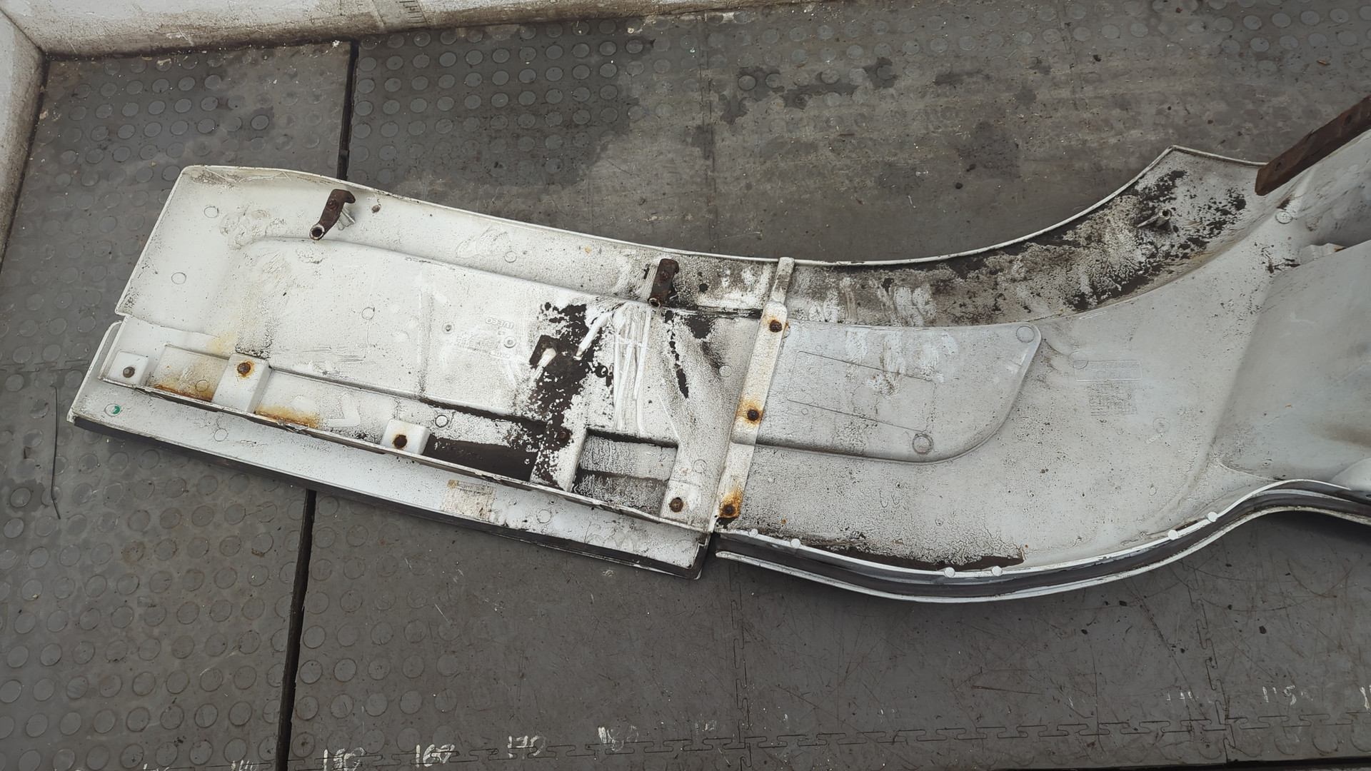 Подножка правая