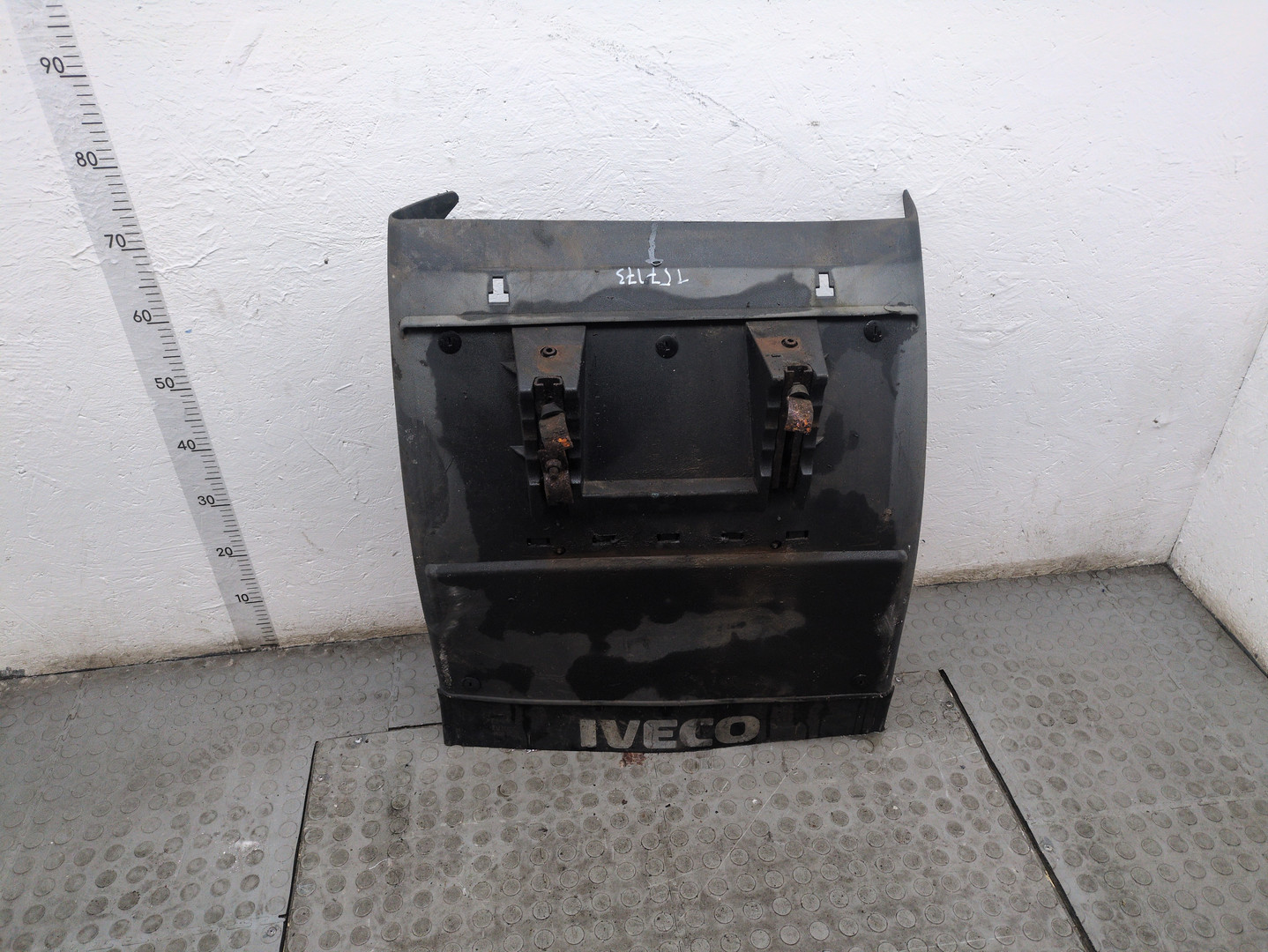 Кузовной элемент