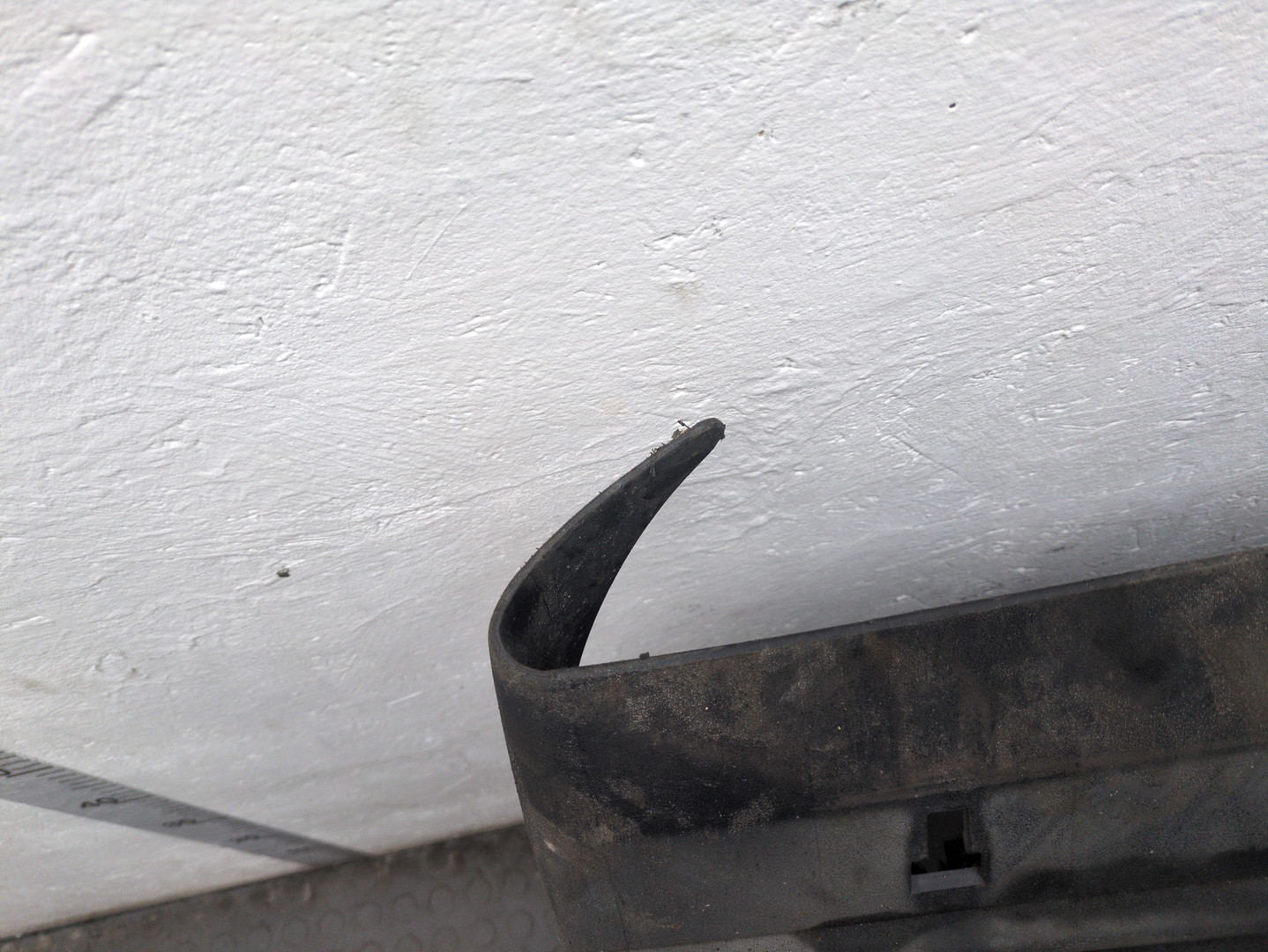 Кузовной элемент