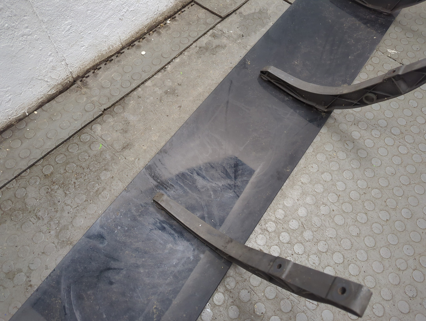 Козырек солнцезащитный