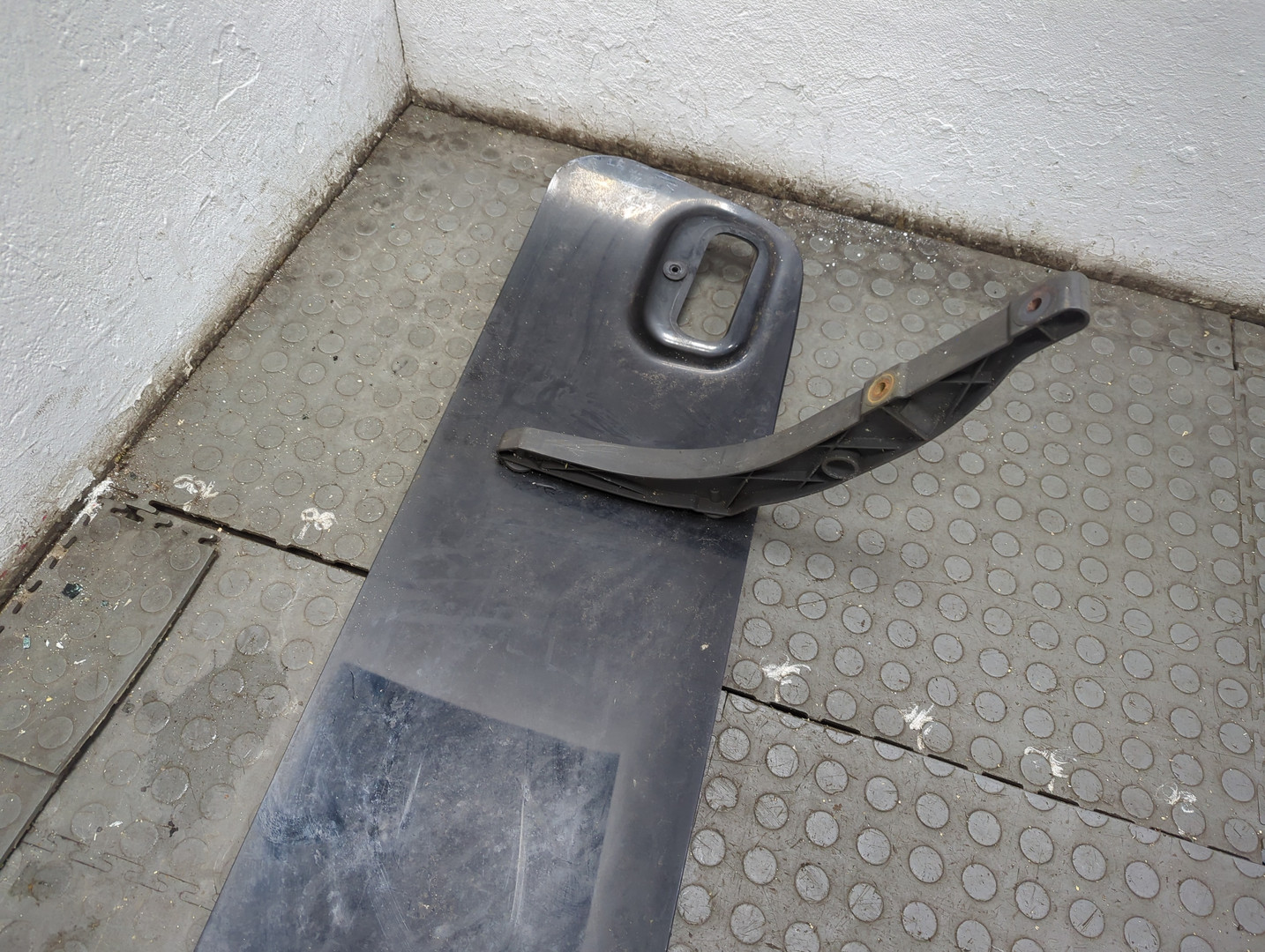 Козырек солнцезащитный