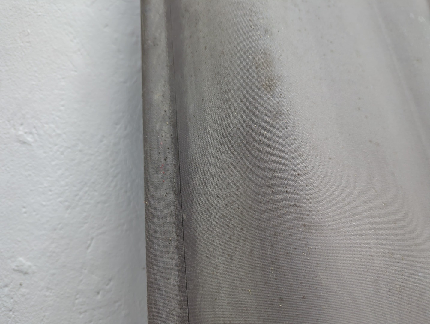 Шторка солнцезащитная