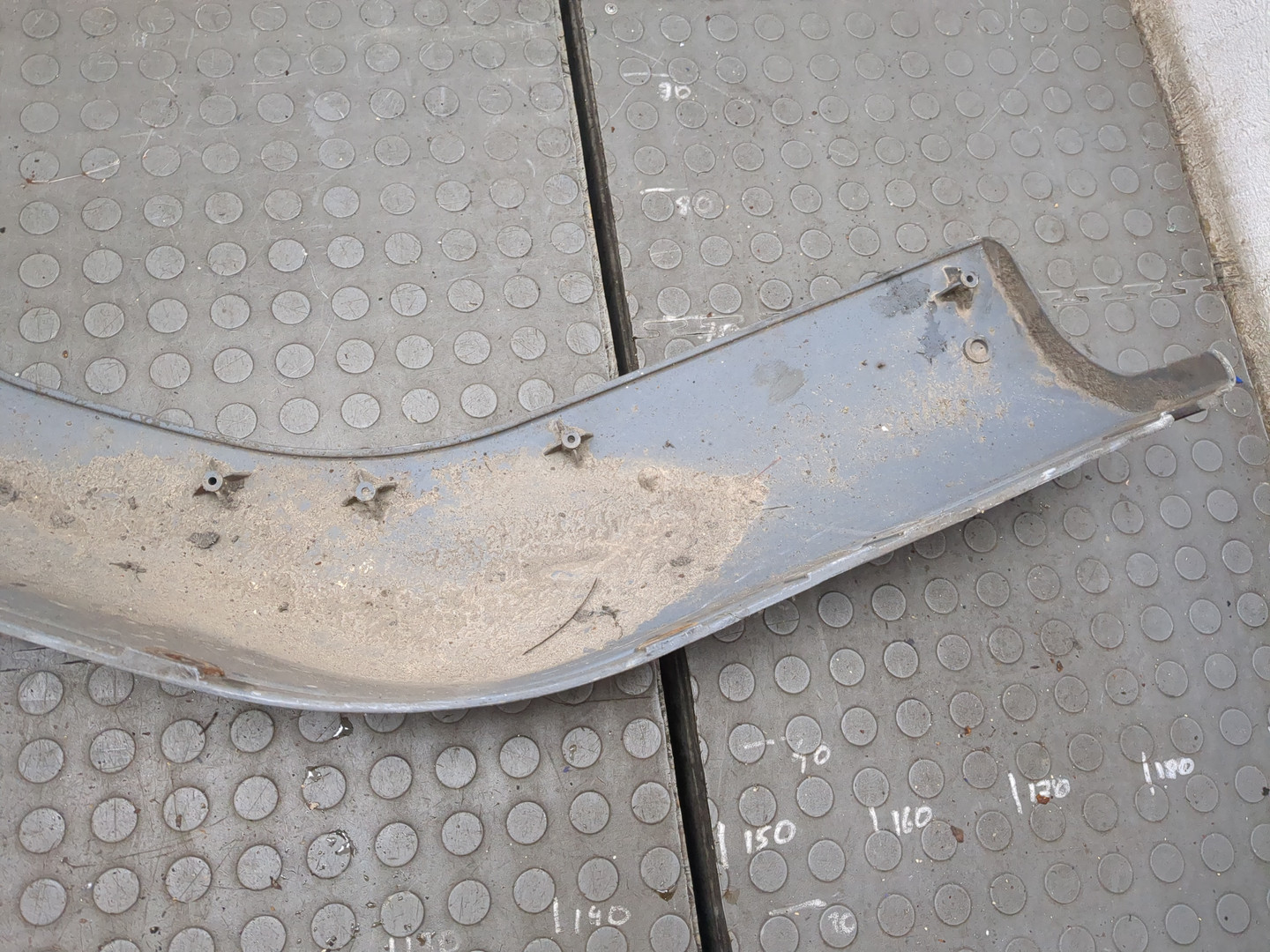 Подножка левая