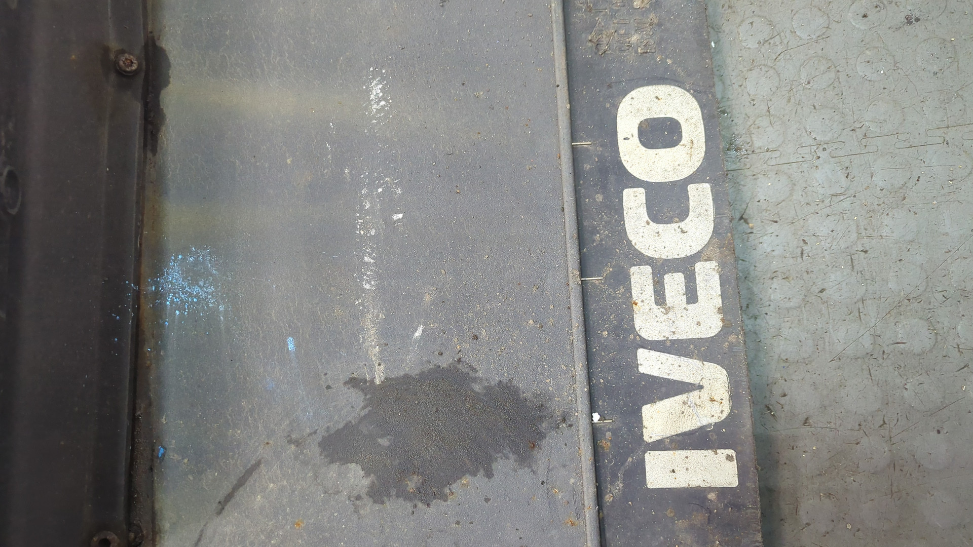 Крыло заднее правое