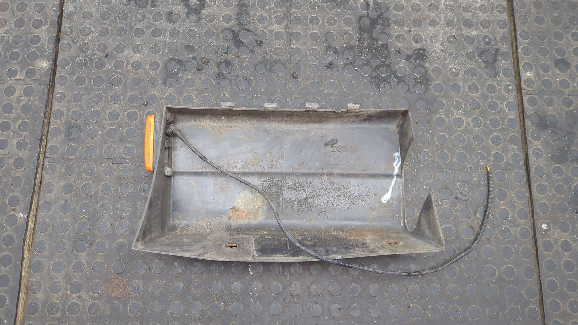 Накладка (кузов наружные)