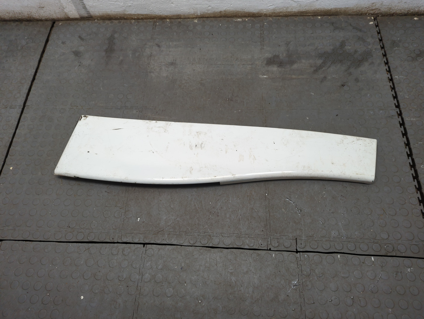 Крыло переднее левое