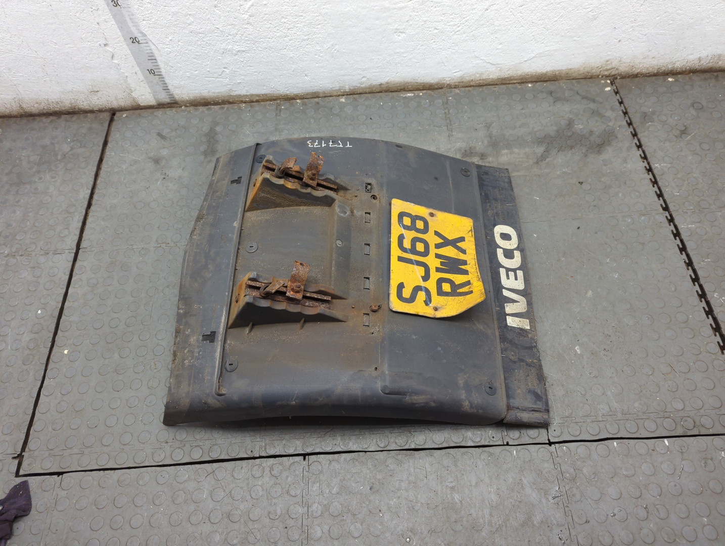 Крыло заднее левое