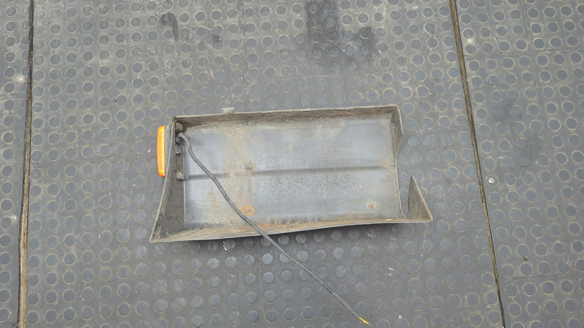 Накладка (кузов наружные)