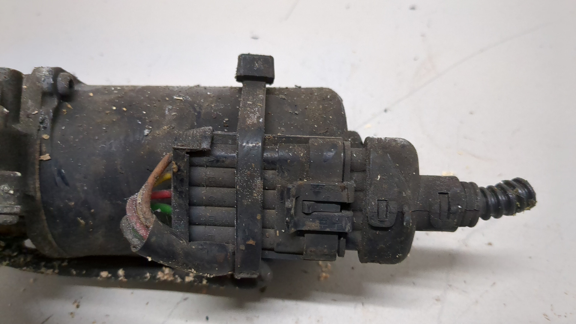 Моторчик стеклоочистителя передний