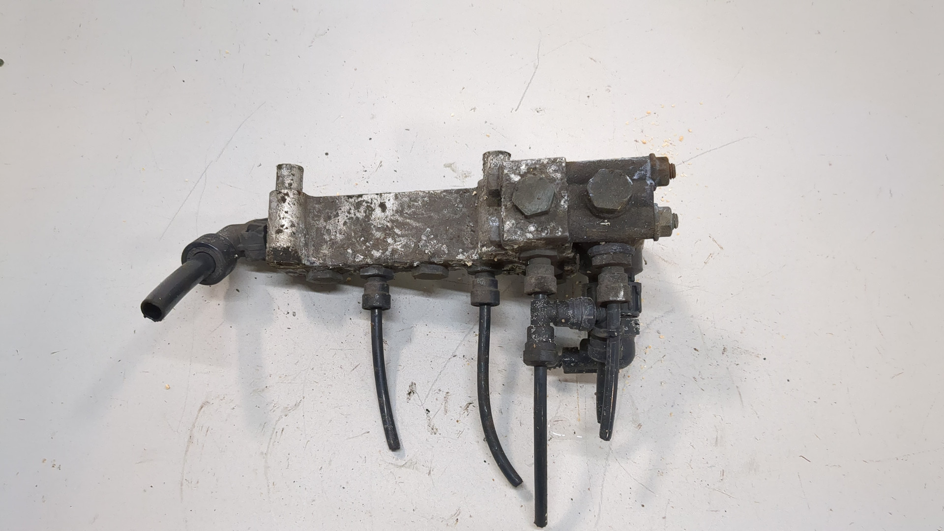 Распределитель тормозных сил