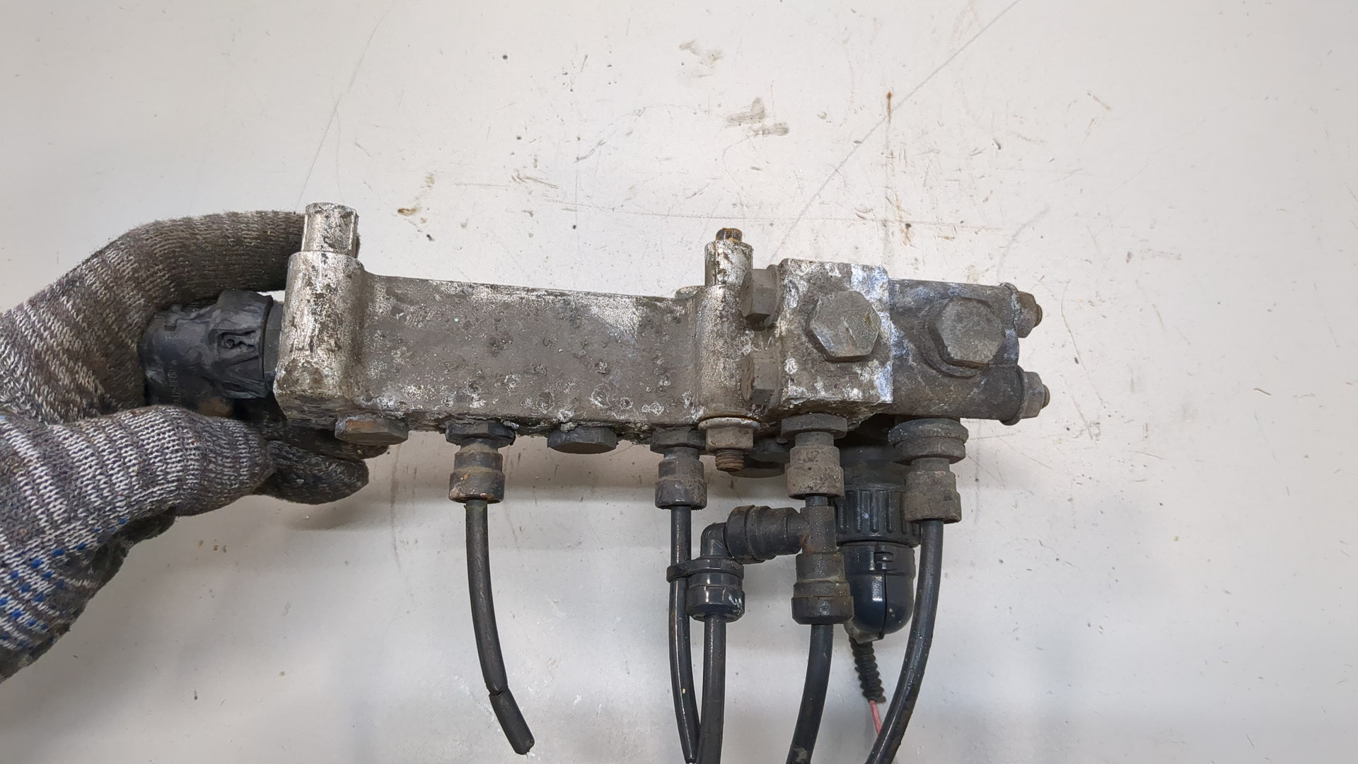 Распределитель тормозных сил