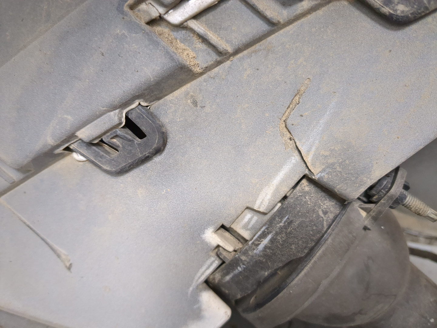 Бампер передний