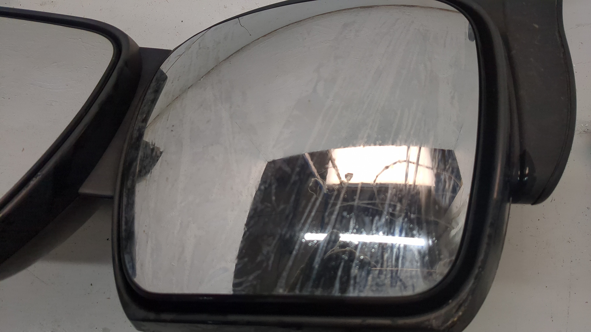 Зеркало правое электрическое