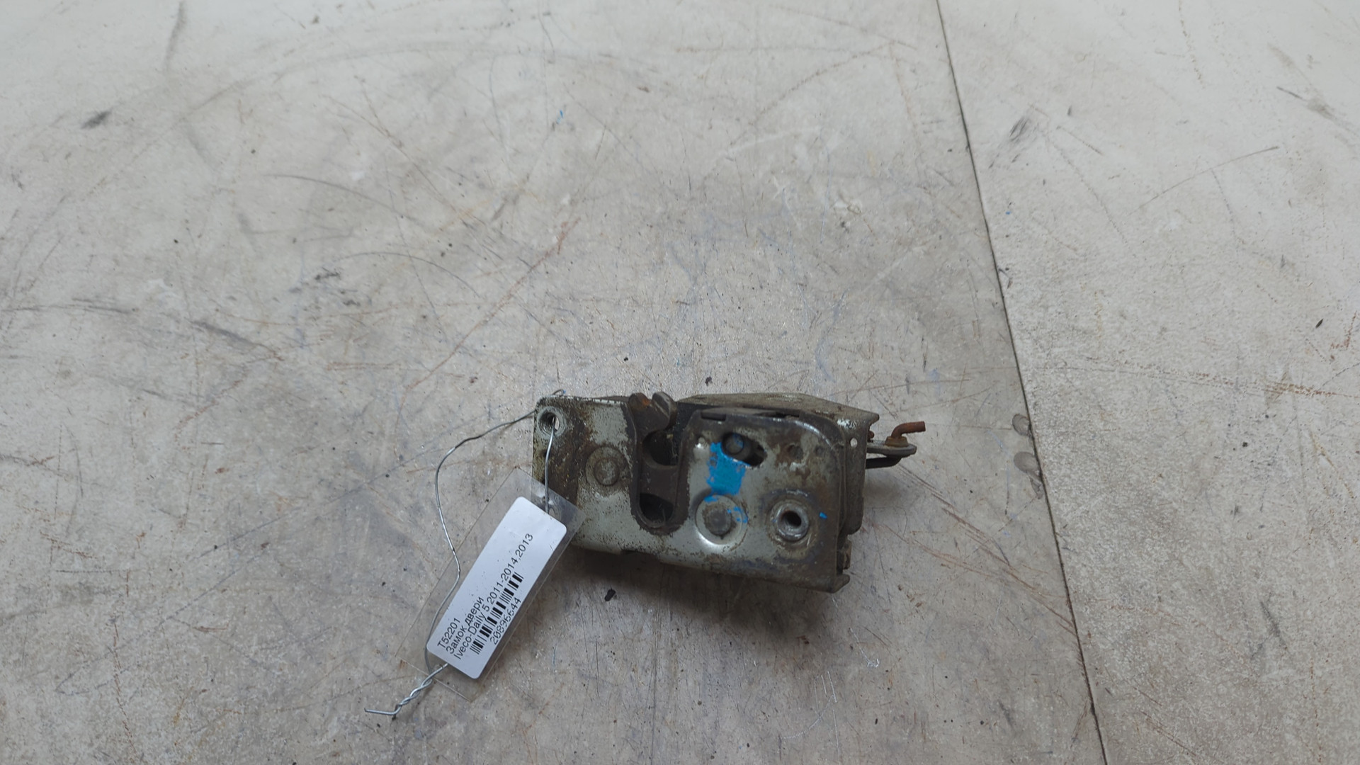 Замок двери задней правой