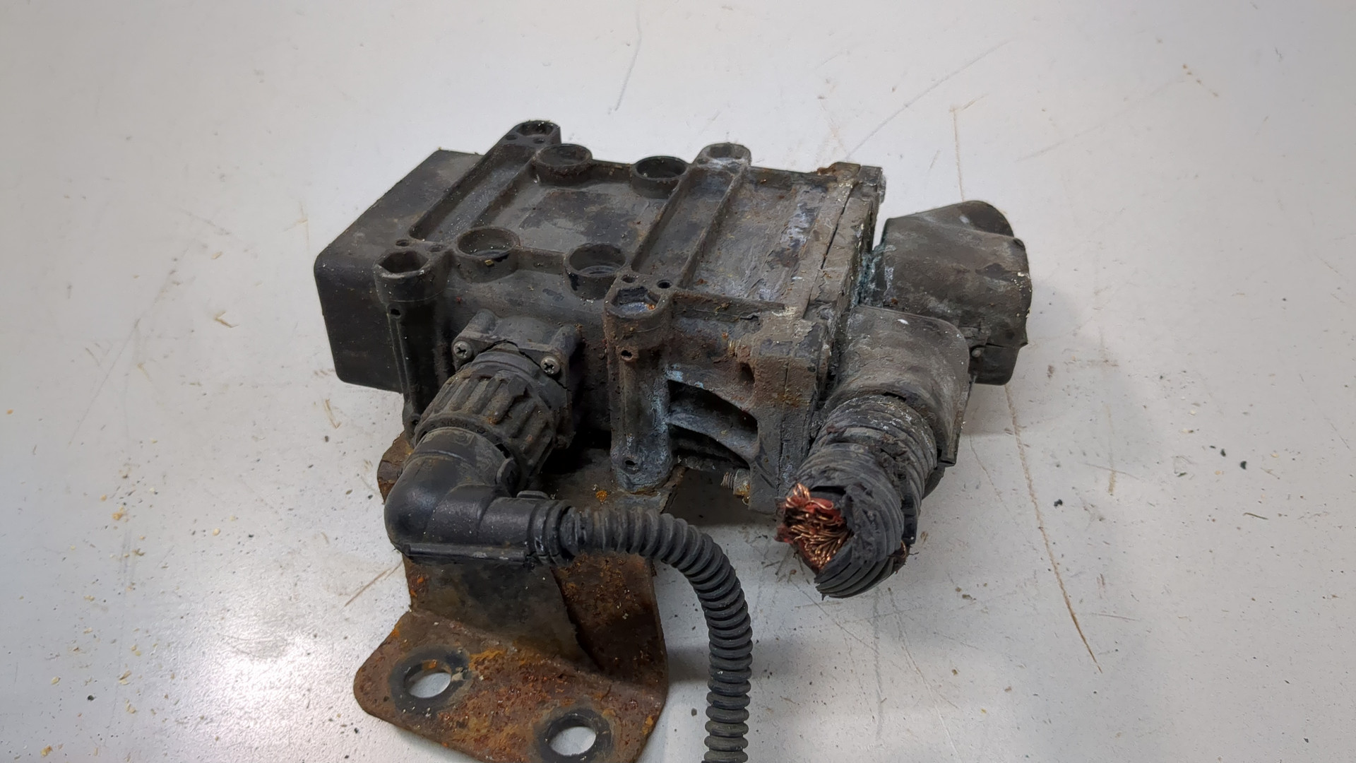 Выключатель массы