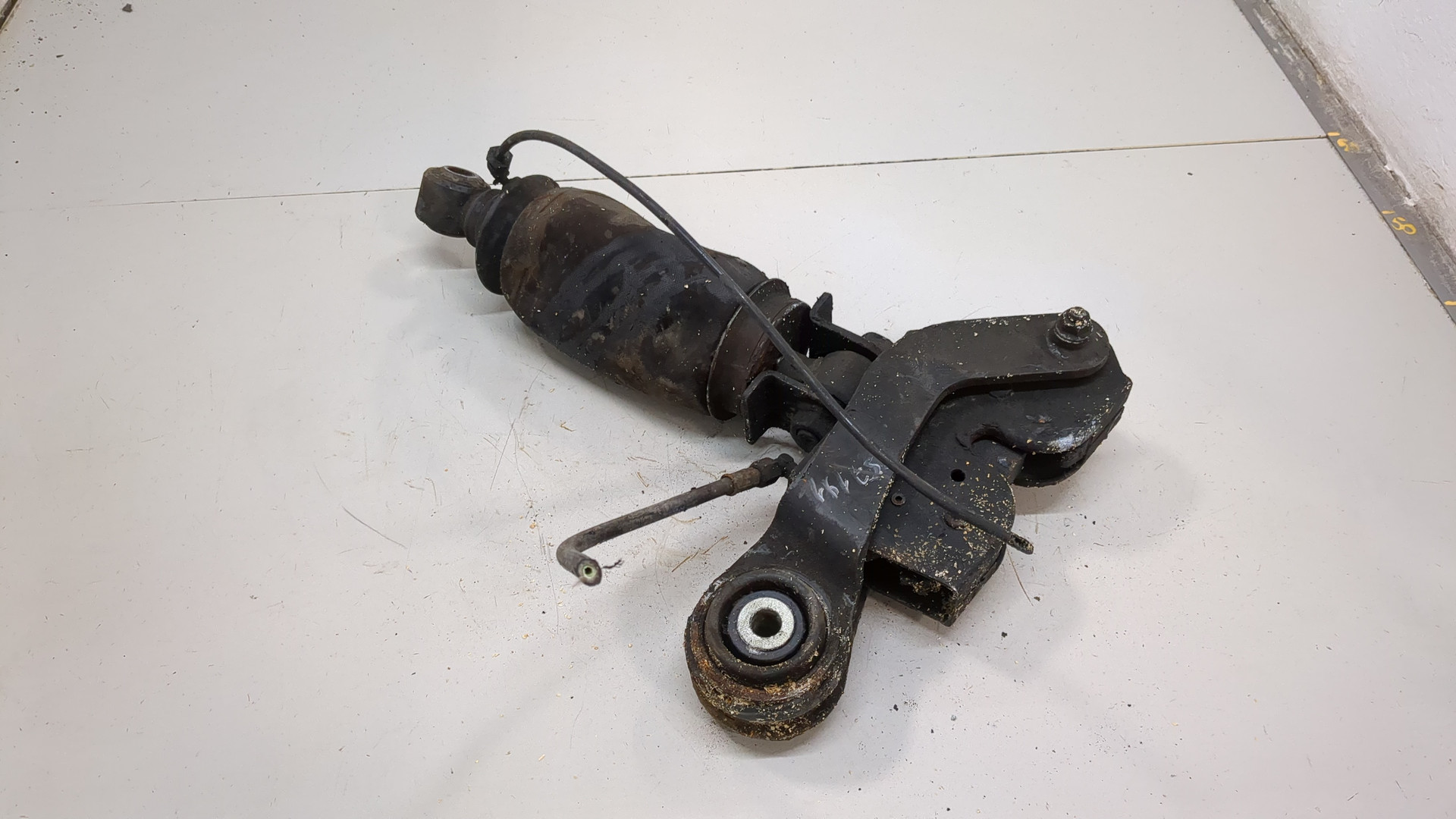 Амортизатор кабины