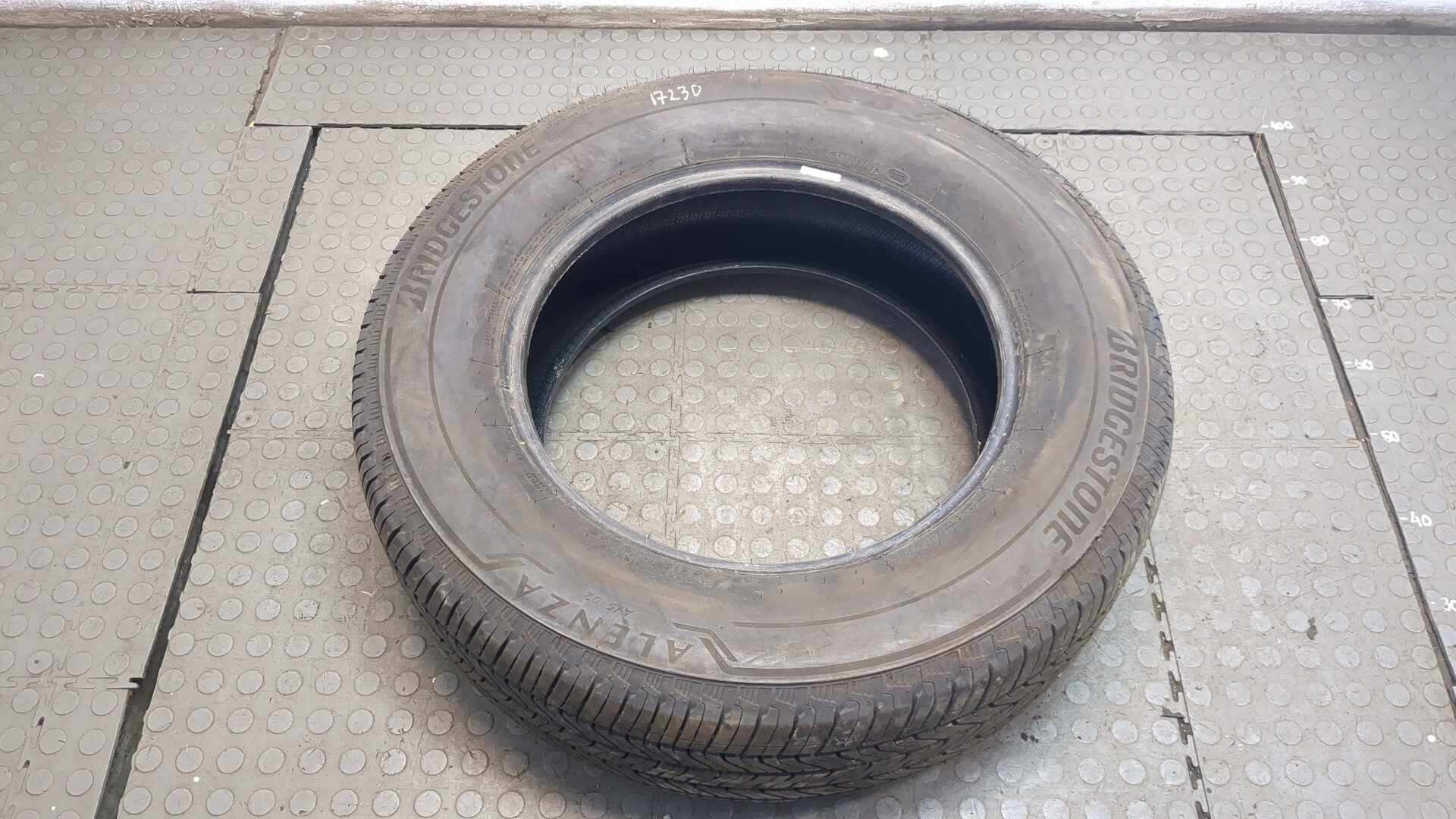 Шины комплект (4 шт.)