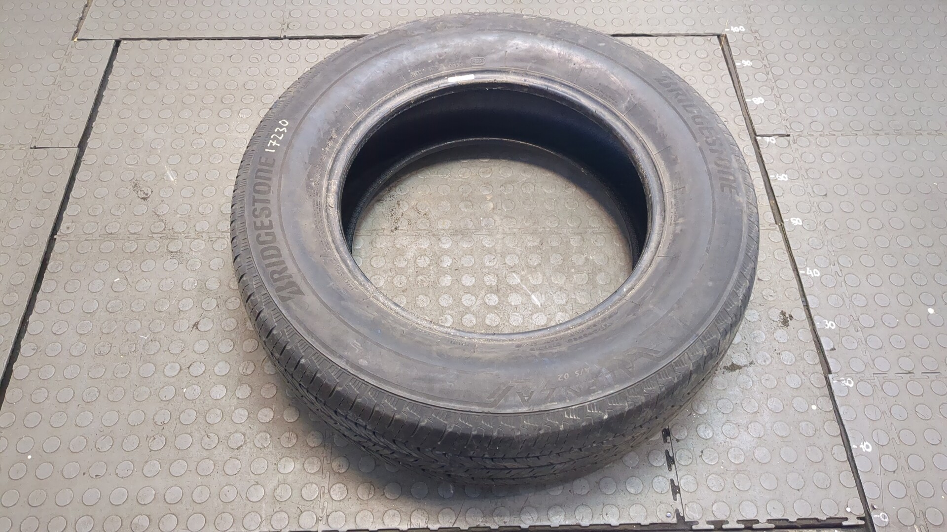 Шины комплект (4 шт.)