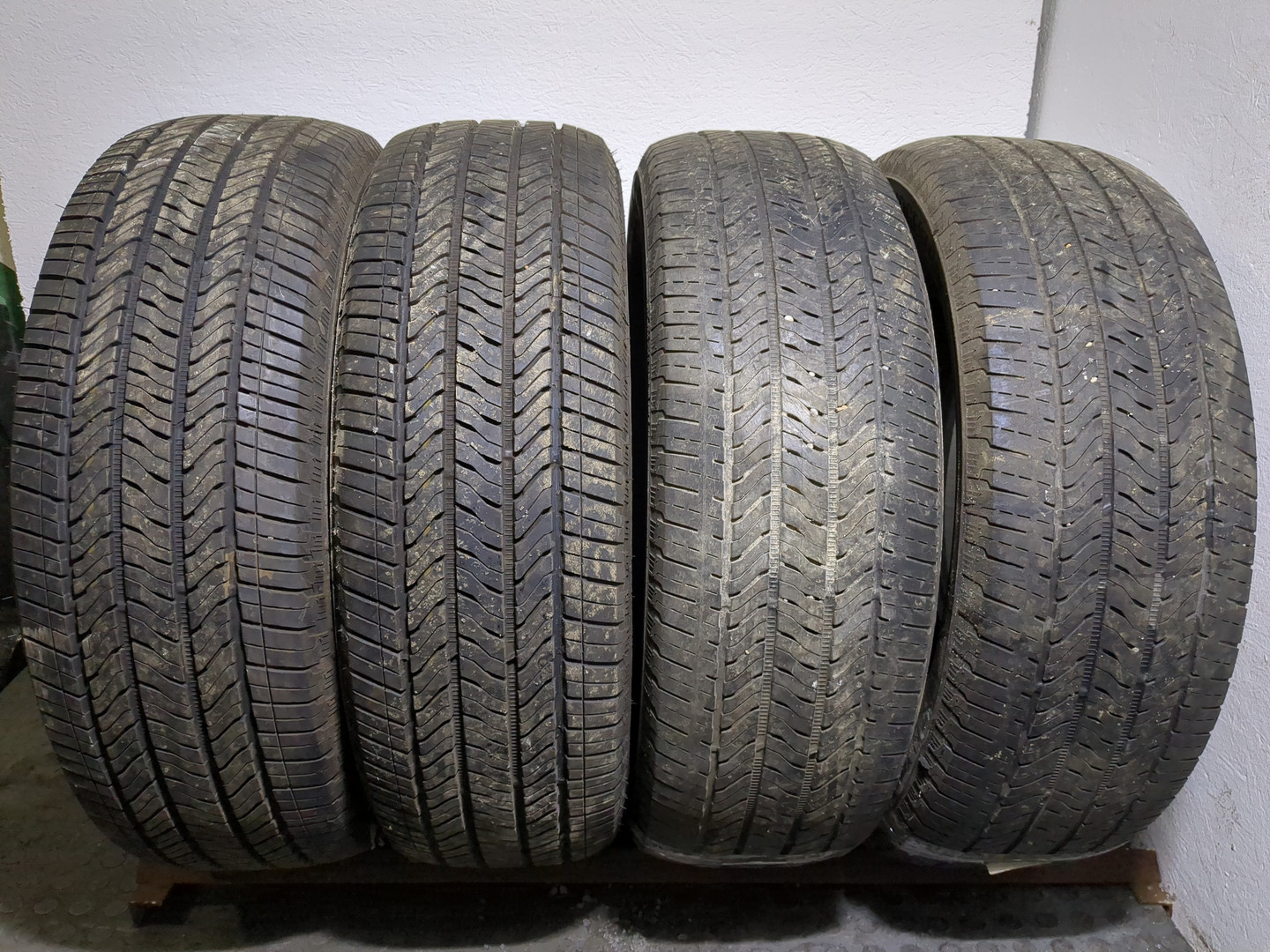 Шины комплект (4 шт.)