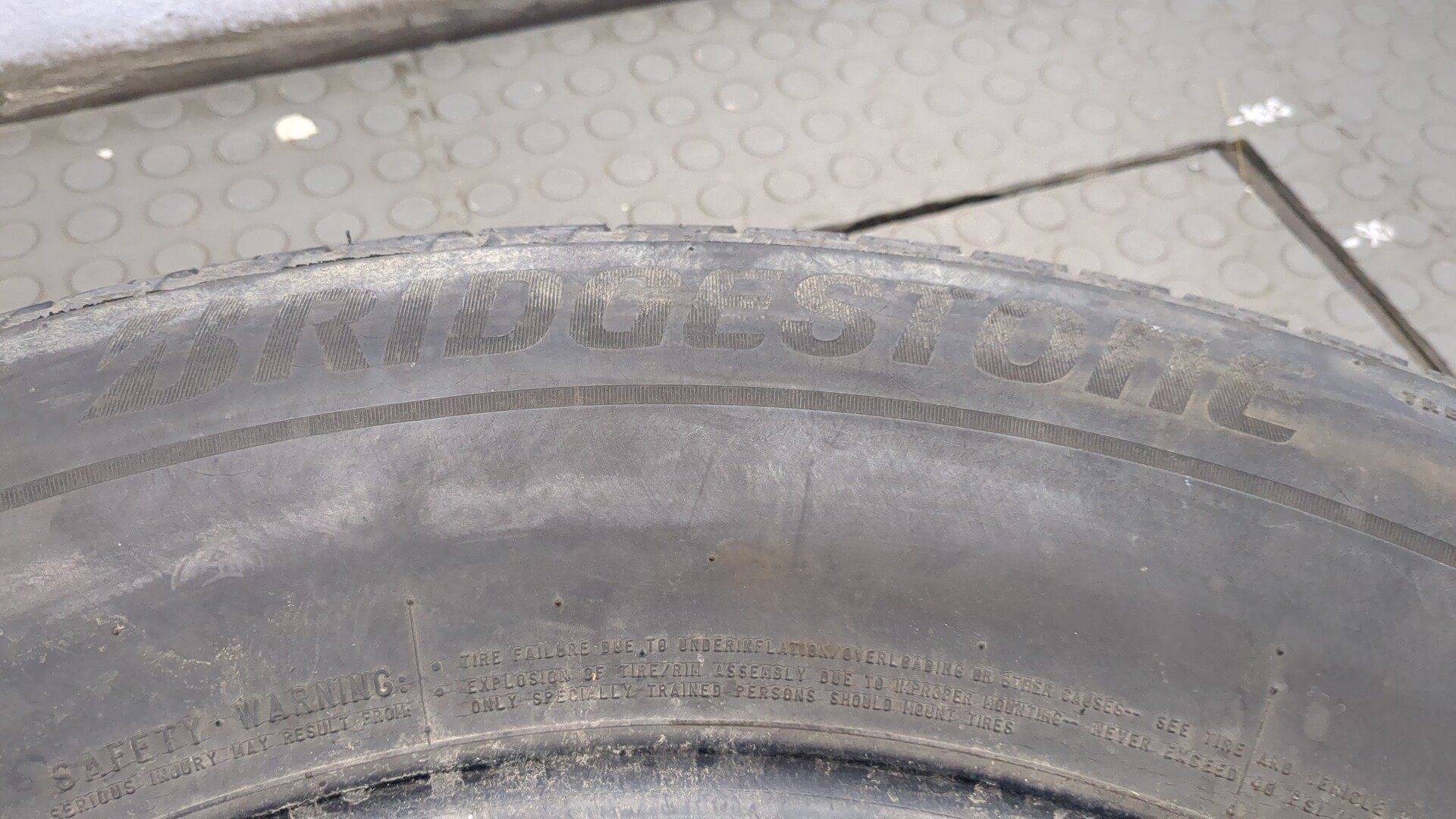 Шины комплект (4 шт.)